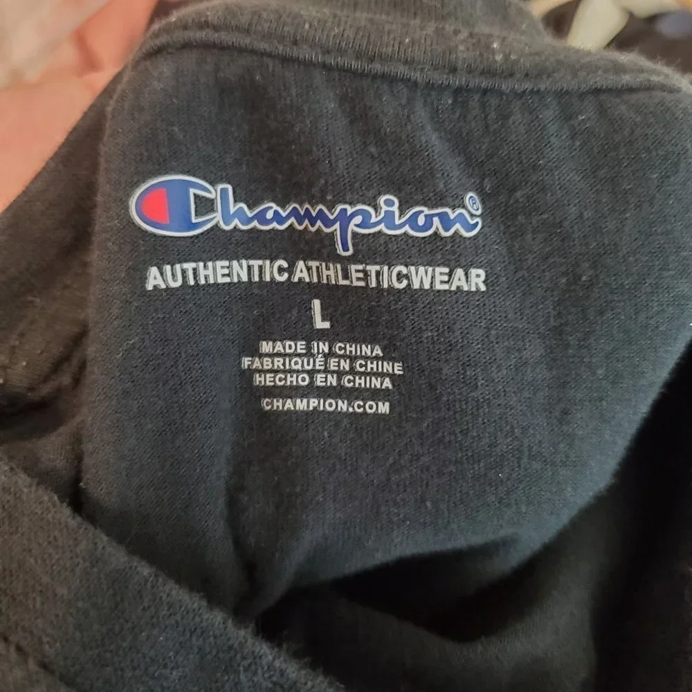 Champion Tshirt Boys Large Black‎ Short sleeves red blue yellow graphic